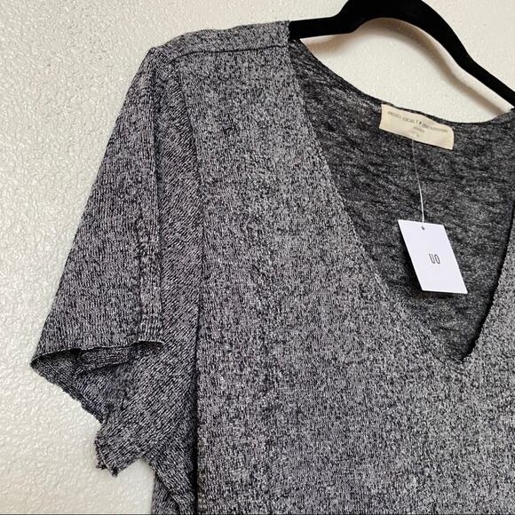 Project Social T x Urban Outfitters Grey V-Neck Tee Size XS - Picture 4 of 12